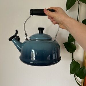LE CREUSET - CLASSIC WHISTLING KETTLE 1.6L